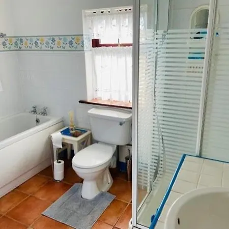 Dom wakacyjny Comfortable In Quiet Coastal Community *