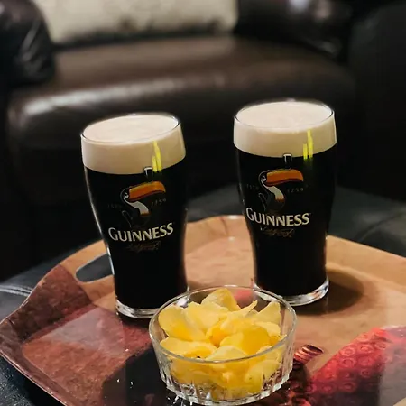 Comfortable In Quiet Coastal Community