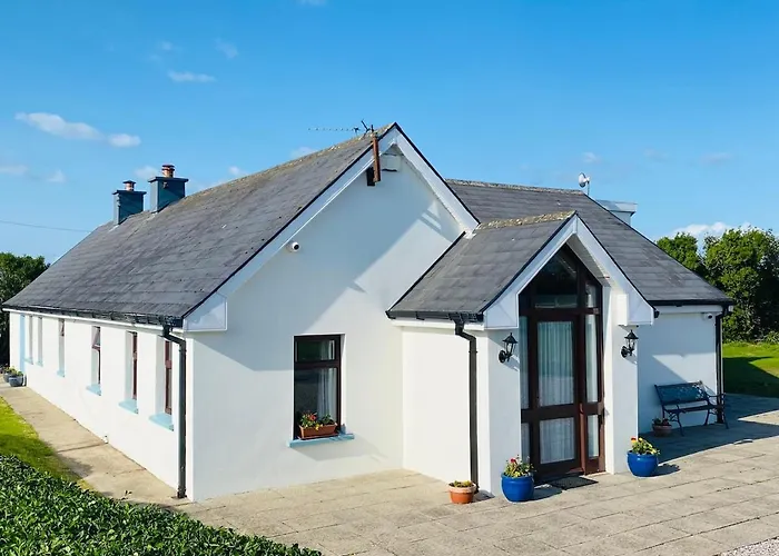 Comfortable In Quiet Coastal Community * Dungarvan (Waterford)