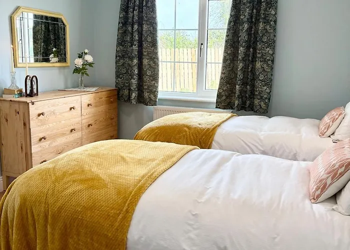 Comfortable In Quiet Coastal Community דנגרבן