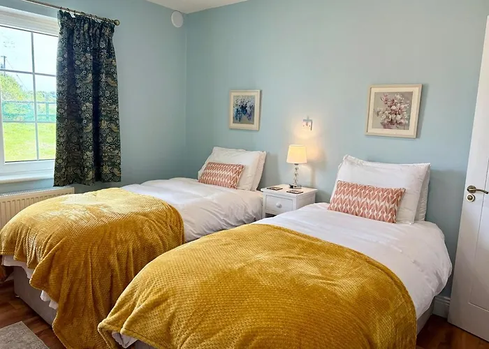 בית נופש Comfortable In Quiet Coastal Community *