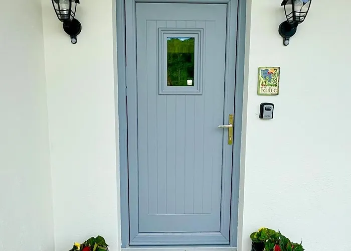 Comfortable In Quiet Coastal Community *